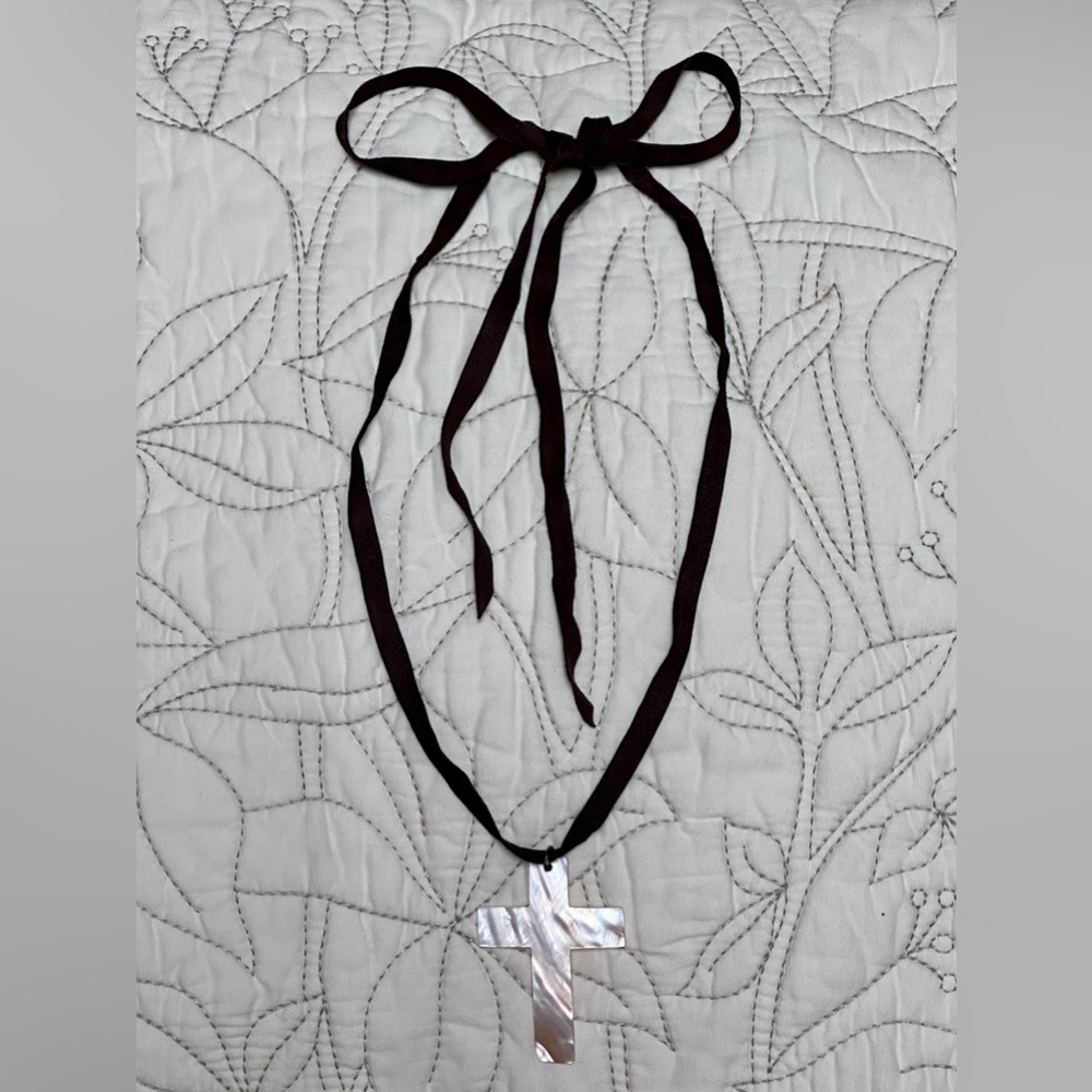 Shell Cross and Velvet Ribbon Tie Necklace